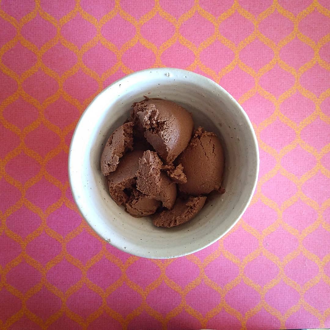 Chocolate ice cream - Lucy Davies